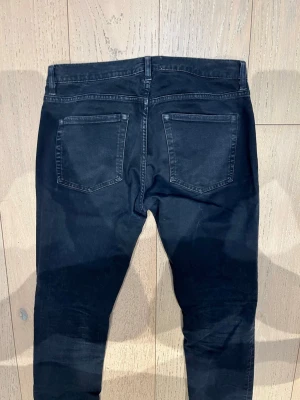 Acne jeasn - Skick: 9/10