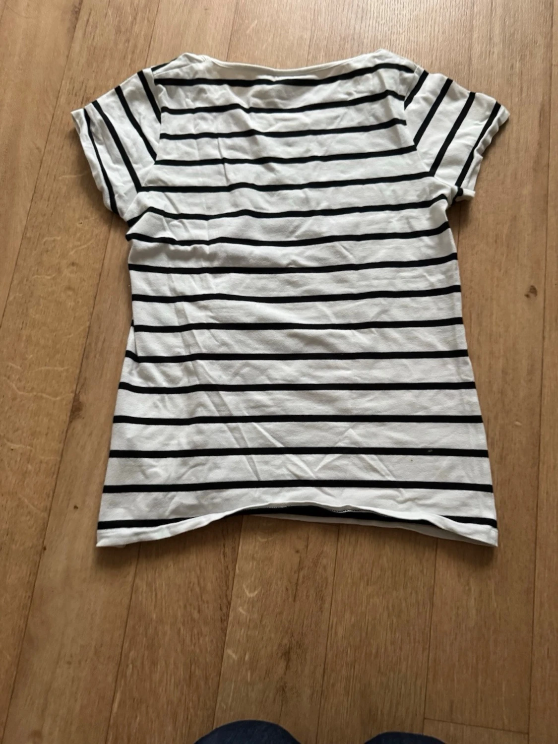 Randig t-shirt med CHARM-tryck - 2