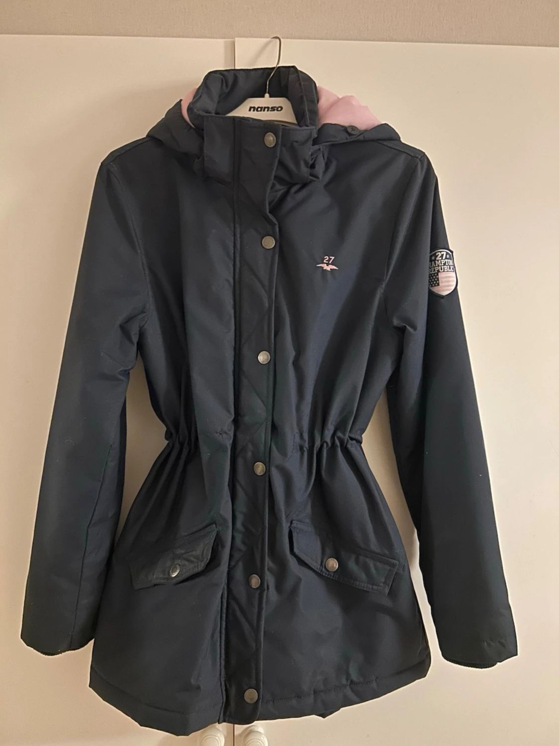 Marinblå jacka från Hampton Republic