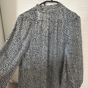 Blus från hm - Jätte fin blus perfekt till middagar! Nästan aldrig använd