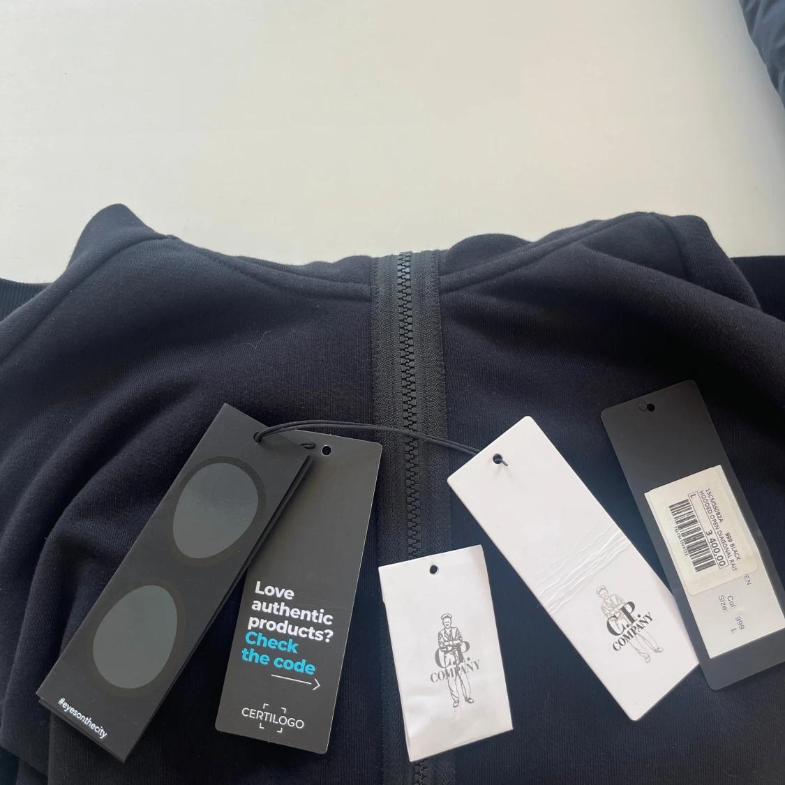 Svart hoodiejacka från C.P. Company - 2