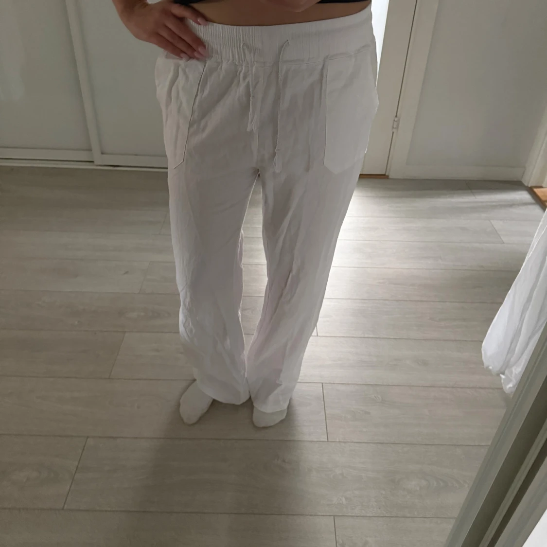 Vita Roxy Linnebyxor