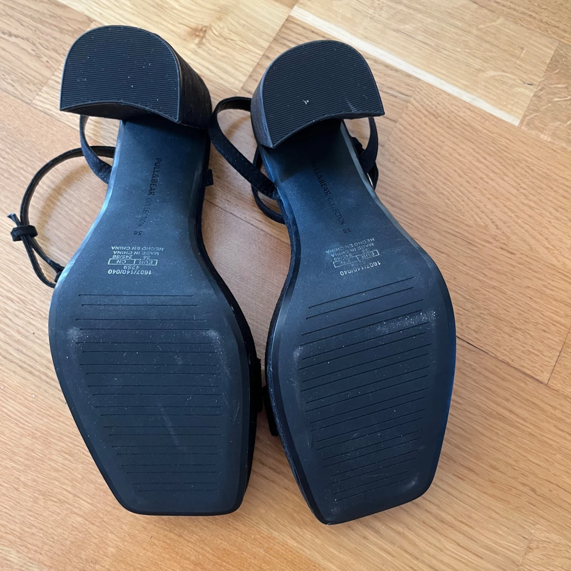 Svarta klackar Pull&Bear - 2