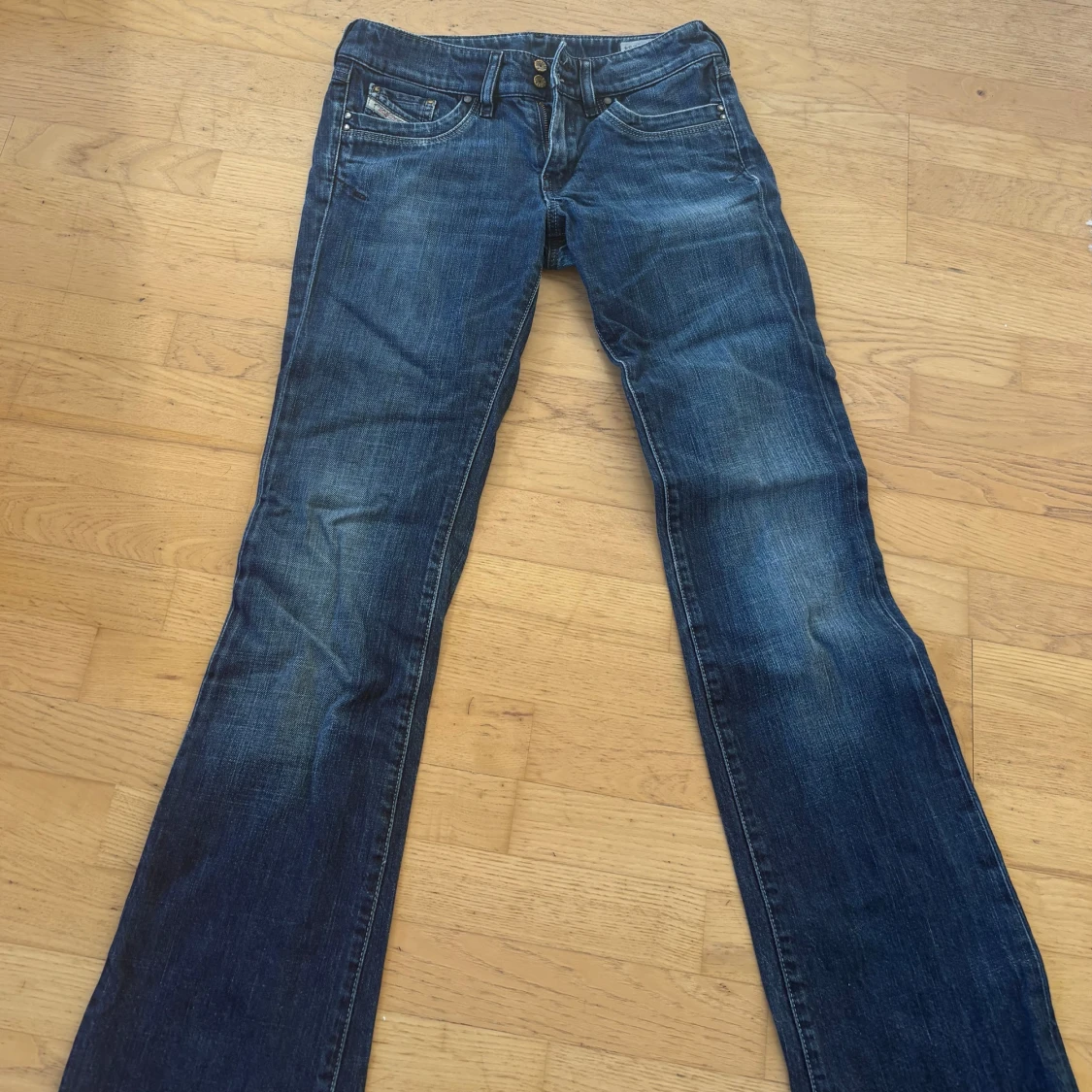 Blå bootcut jeans från Diesel - 3