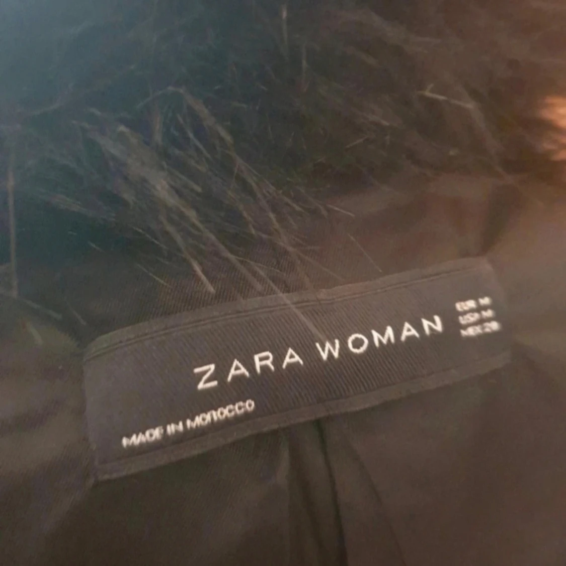 Svart kappa med fuskpäls från Zara - 2