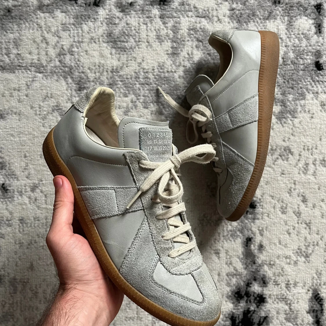 Söker maison margiela i olika färg