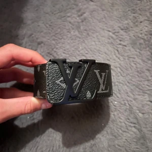 Snyggt svart bälte  - Pris kan diskuteras