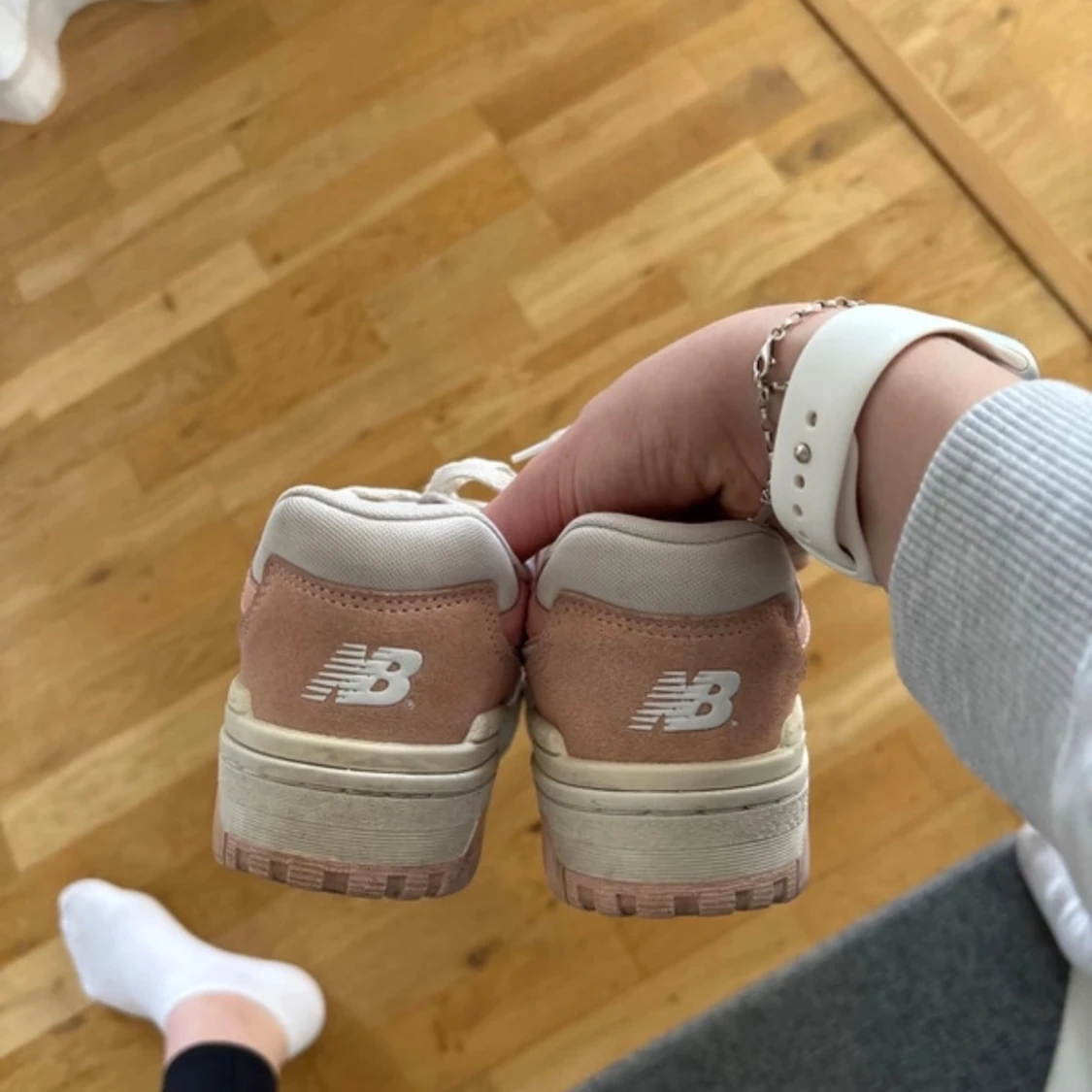 New Balance 550 sneakers i vitt och rosa - 3