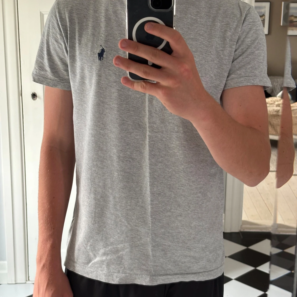 Grå t-shirt från Polo Ralph Lauren XS - 1