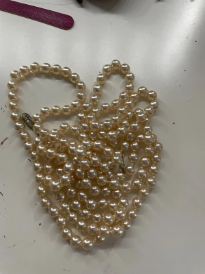 Gratis gåva om man köper något - Välj en av dem här när du köper minst ett plagg💗 om du köper 1 plagg får du en gåva men om du köper 3 så får du 2 gåvor💗 det är helt frivilligt om du vill ha något av dem!🤗