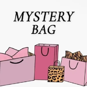 Mystery bag/box (Läs beskrivning!) - Du kan välja vilket tema du vill ha Teman: Berlocer/15kr. smycken/10kr. kläder, stor/220kr, Mellan/120kr, liten/90kr. Mystery, stor/100kr, mellan/ 70kr, liten/40kr (lite olika grejer). Slime/15kr.  