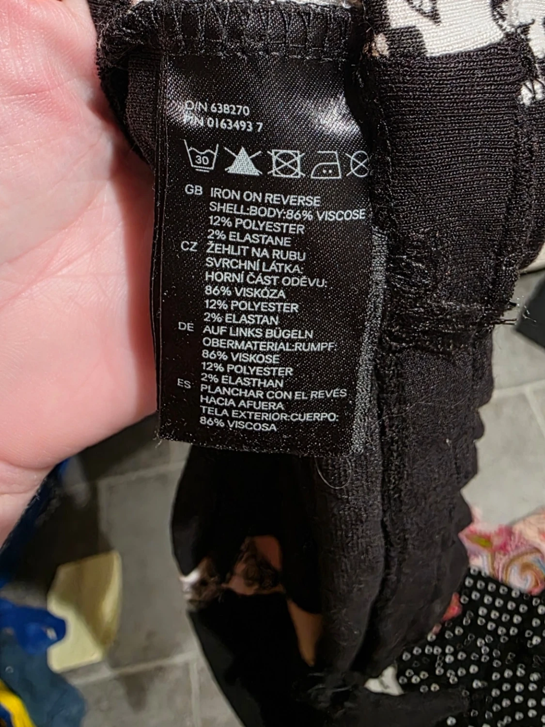 Svart och vit klänning från H&M - 2