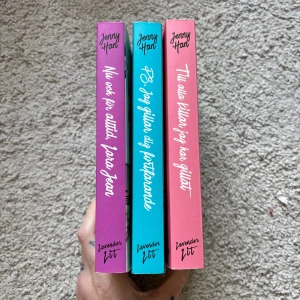 Till alla killar jag har gillat - trilogin - Alla tre böcker för 120kr!! Lästa men i väldigt bra skick!! säljer även massor av andra böcker!!