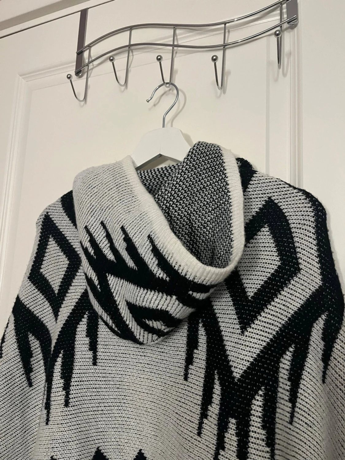 Poncho med huva från KappAhl - 6