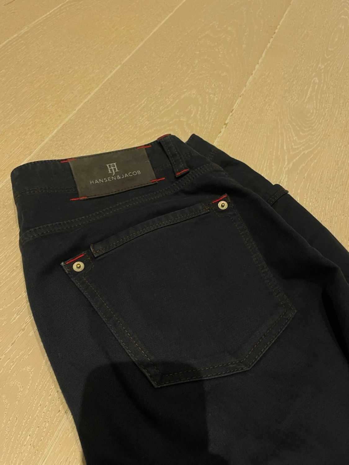 Mörkblå jeans från Hansen & Jacob - 2