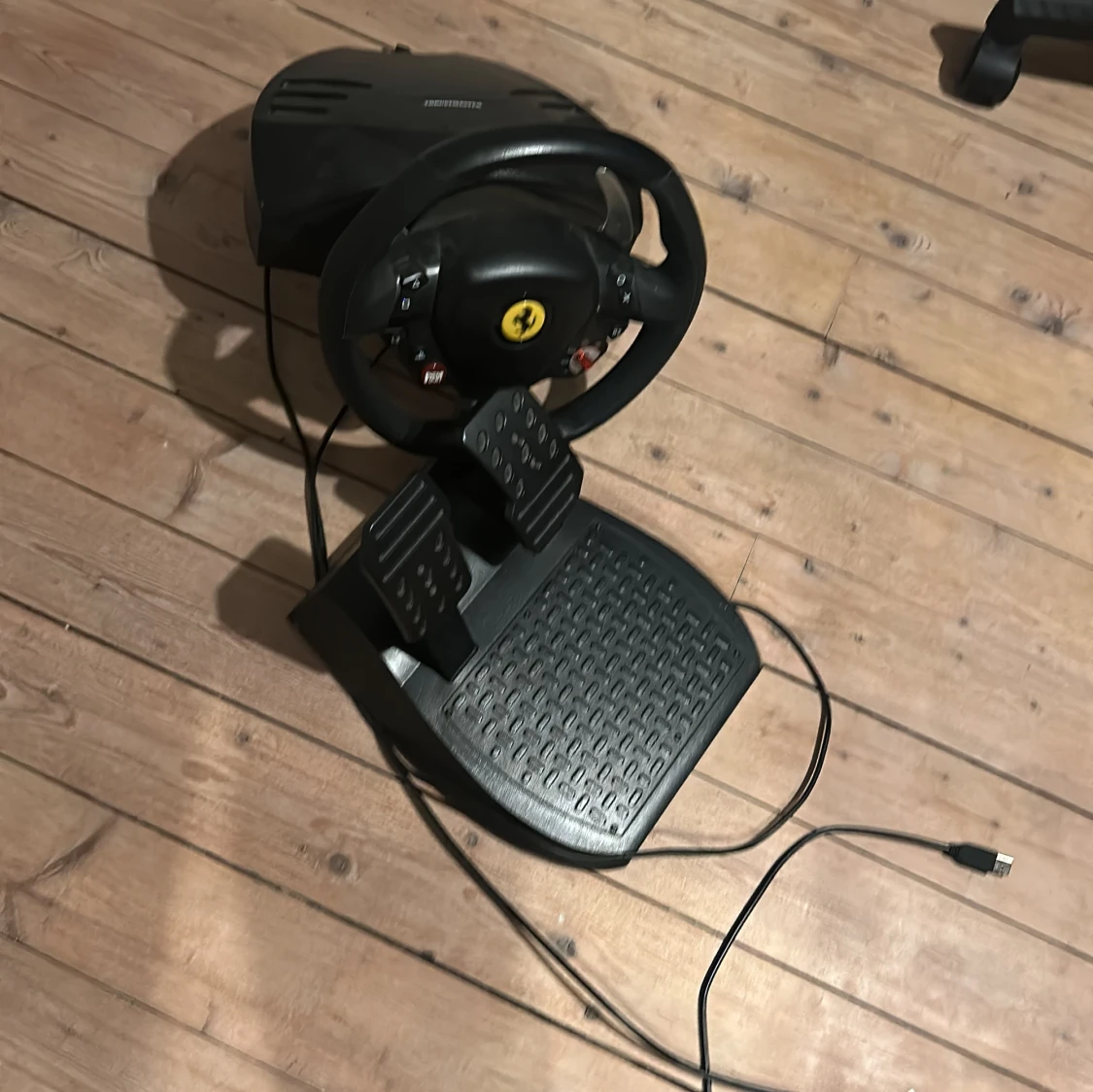 Thrustmaster Ferrari Racing Wheel - 2