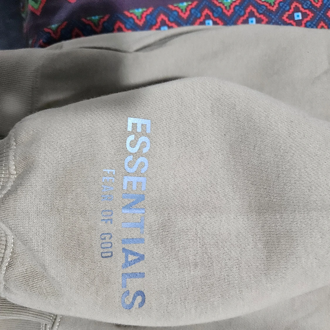 Priset diskuteras Beige hoodie från Essentials - 3
