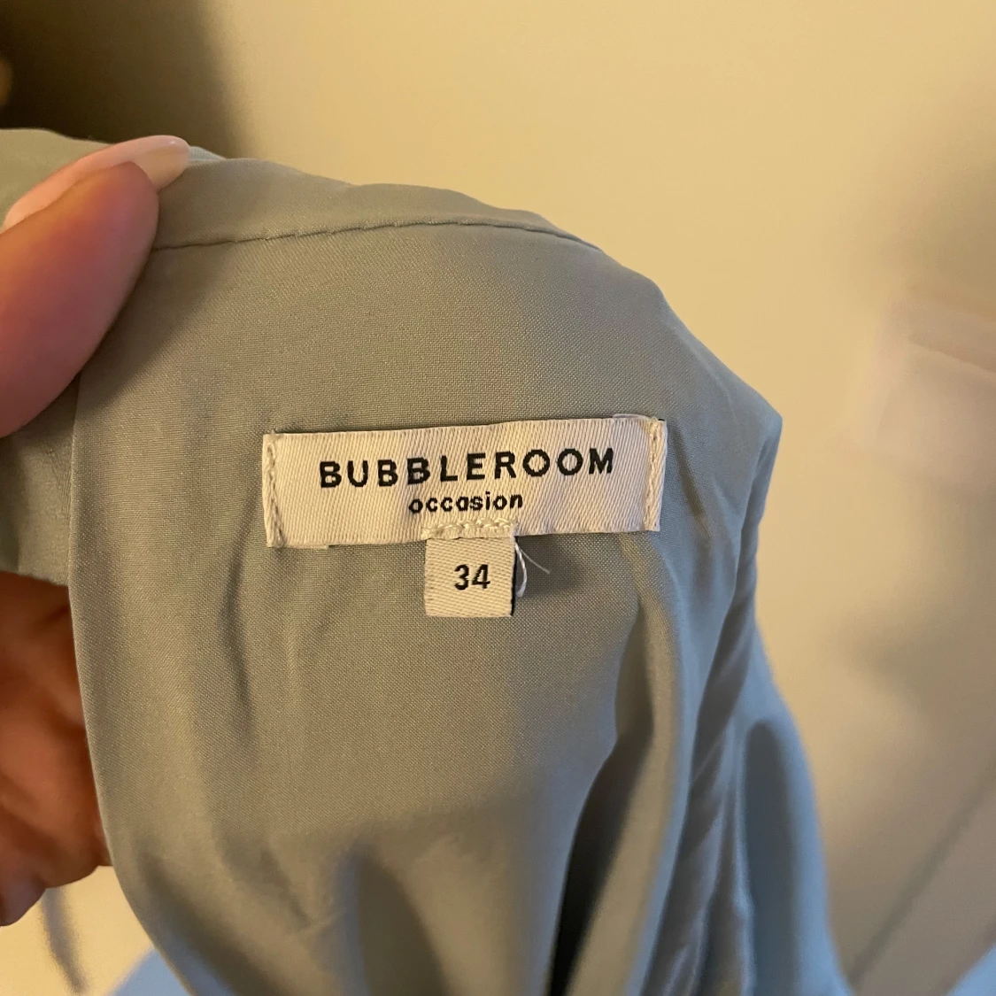 Ljusblå långklänning med slits - 4