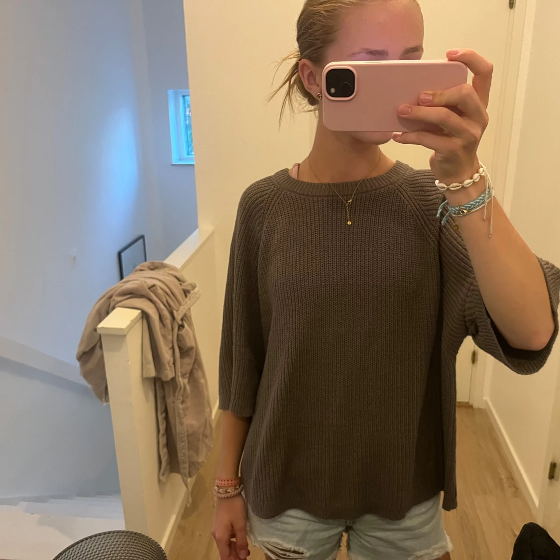 Brun stickad tröja från 157 S