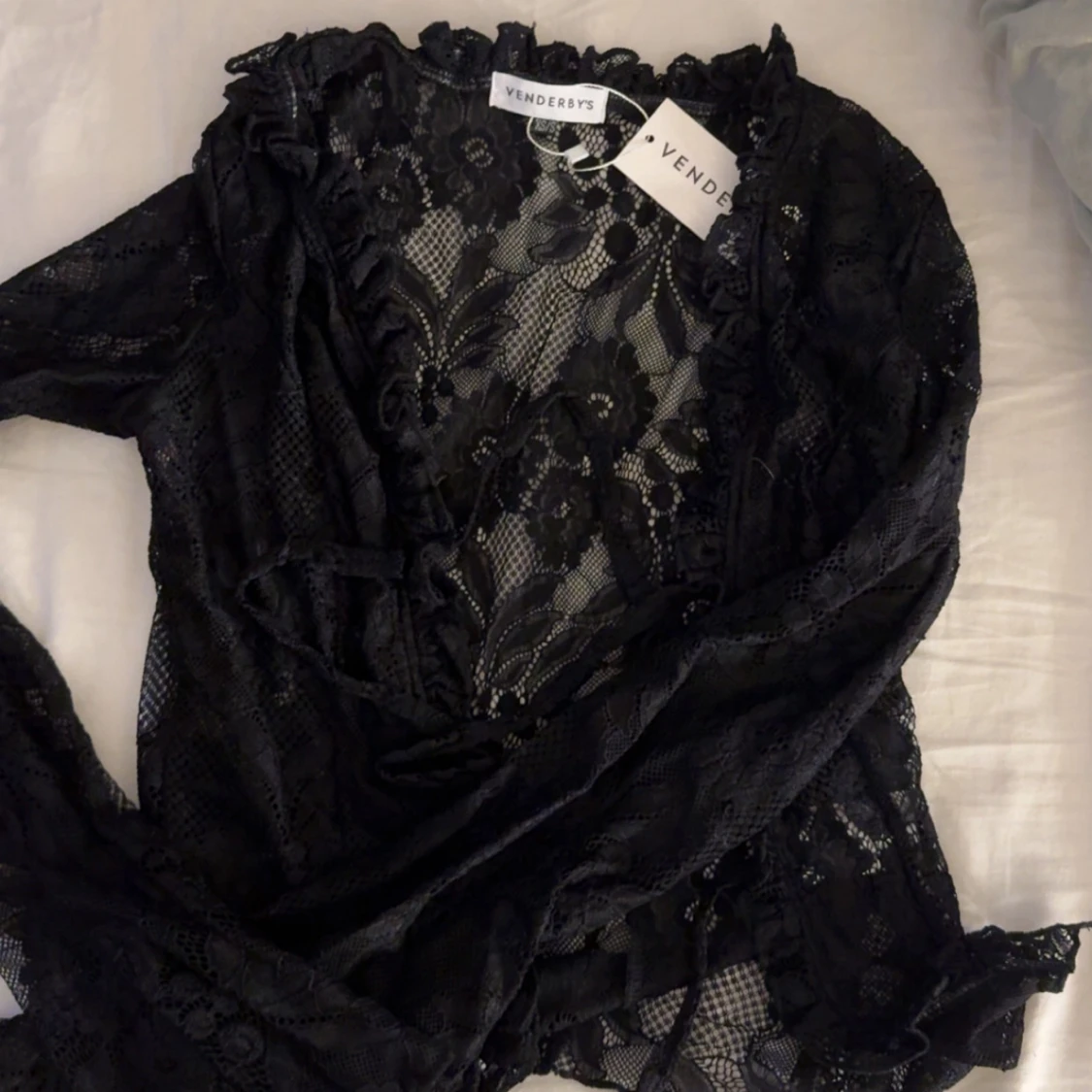 Svart spetsblus från Venderby’s XS/S - 3