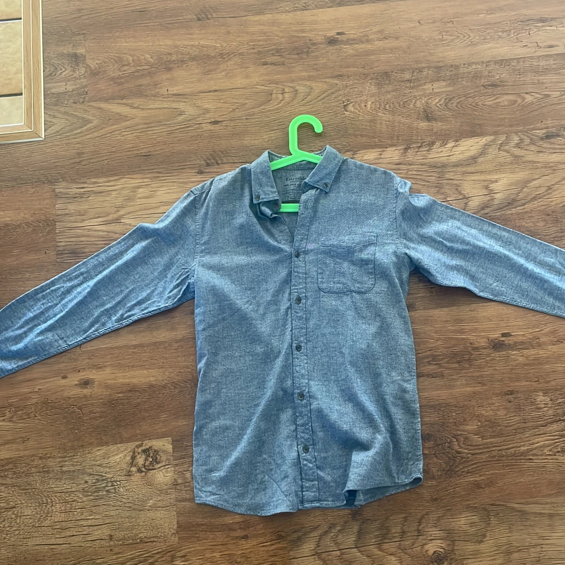 Blå långärmad skjorta i bomull