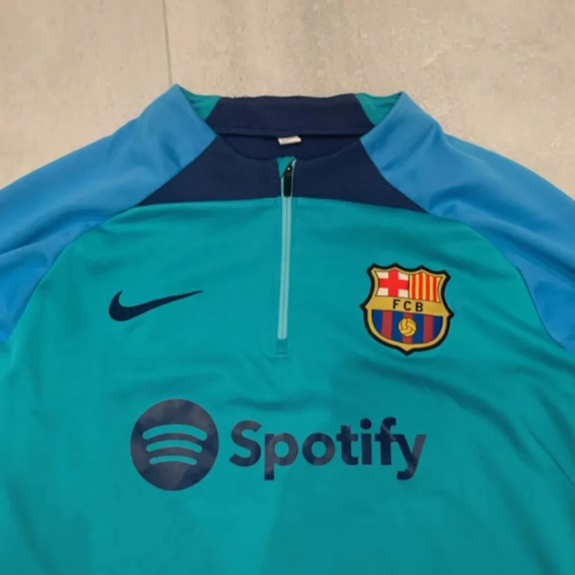 Blå långärmad FC Barcelona träningströja - 1