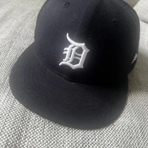 New era Baseballkeps Nyskick  - Detroit Tigers Authentic  Strl 7 1/8  Ord.pris 499:-