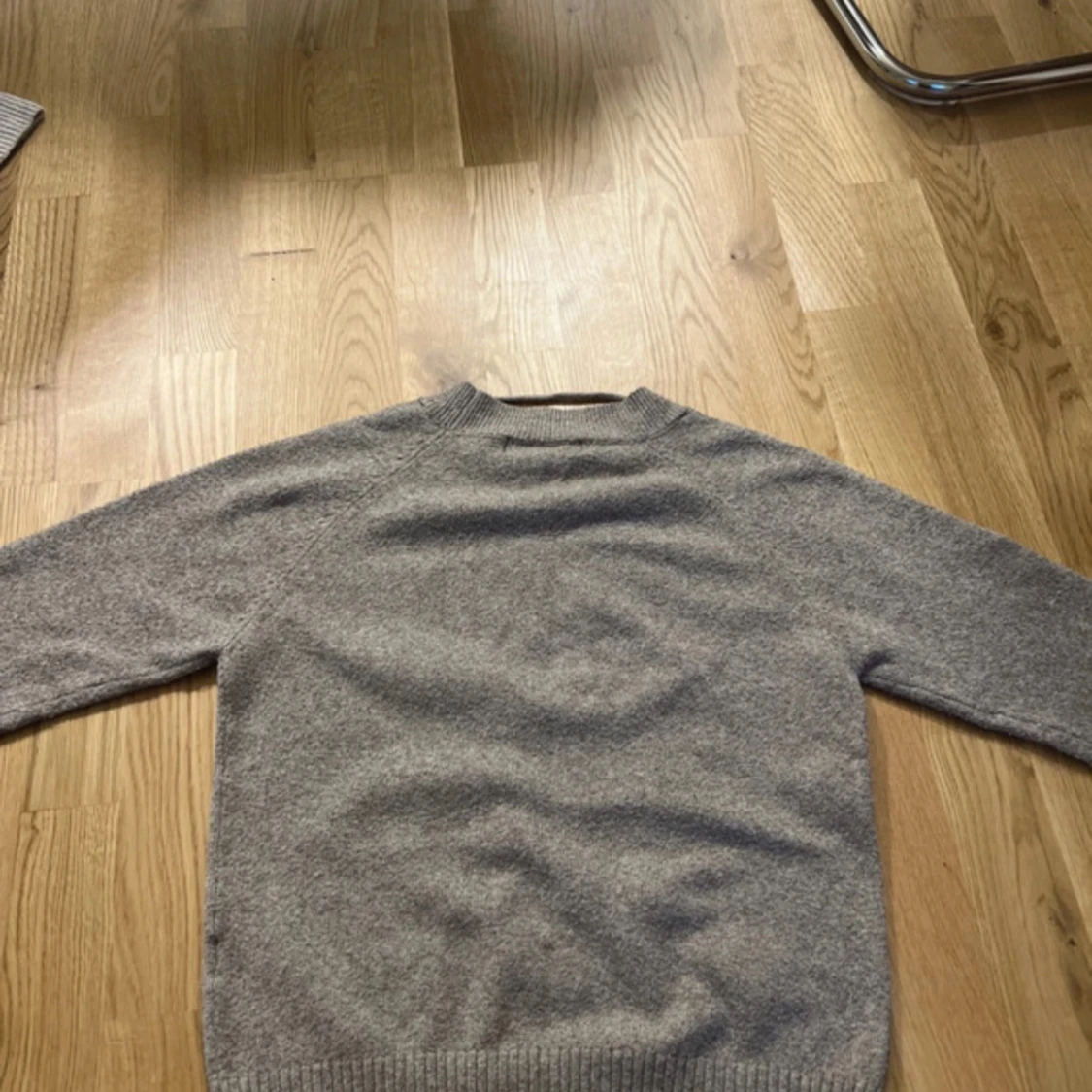 Grå stickad tröja från Vero Moda - 2