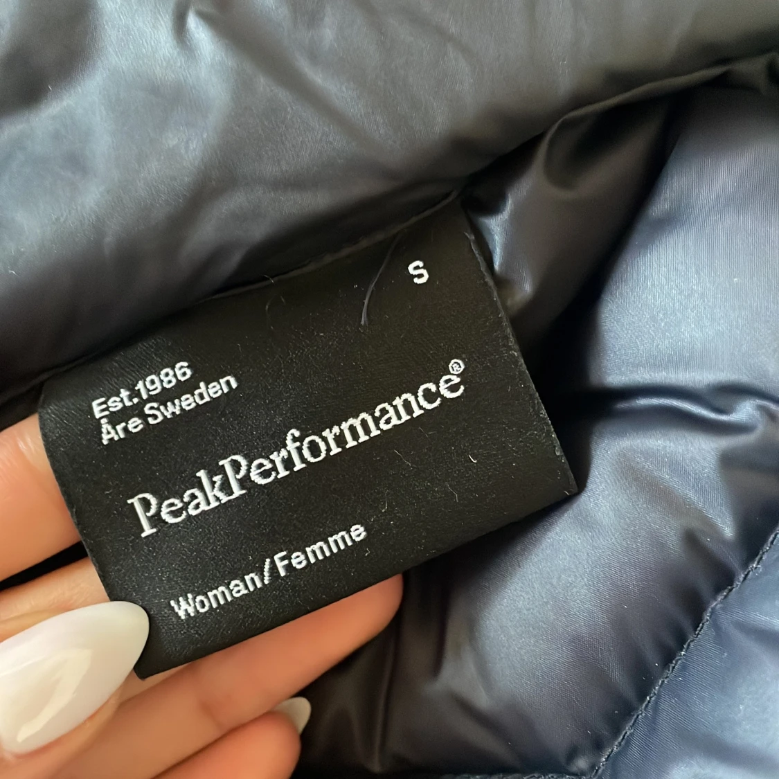 Svart pufferjacka Peak Performance  - 2