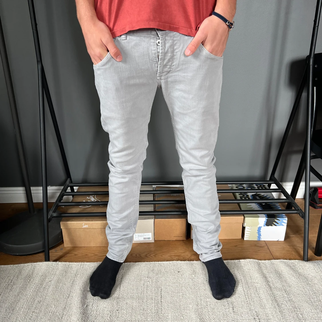 Grå jeans från Dondup, storlek 32 - 4