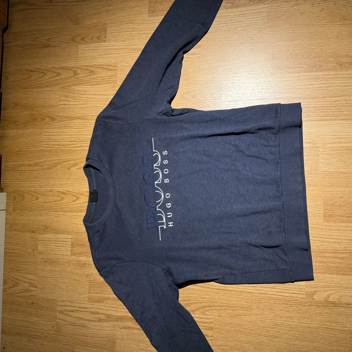 Två långärmade tröjor från Hugo Boss - 1