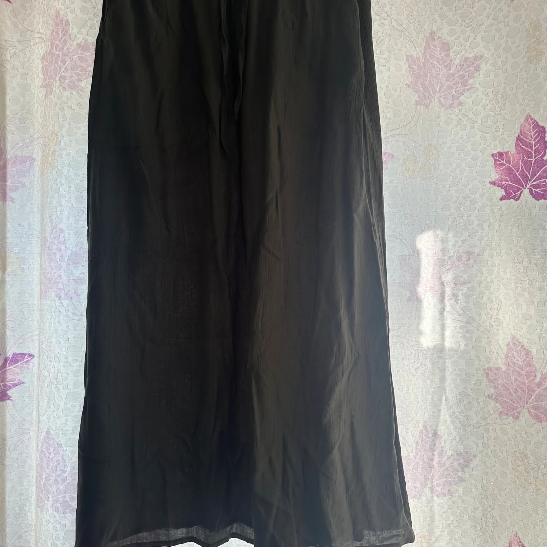 Mörkgrön långkjol med snörning