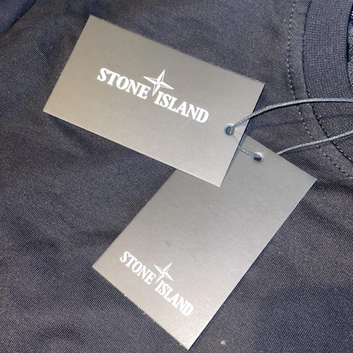 Helt oanvänd sweatshirt från Stone Island - 2