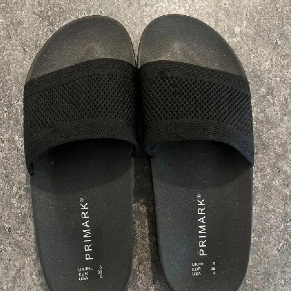  Svarta sandaler/tofflor från Primark stl 39
