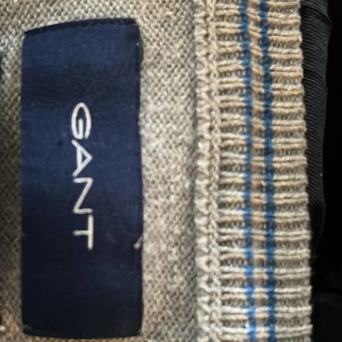 Grå sweatshirt från Gant - 2