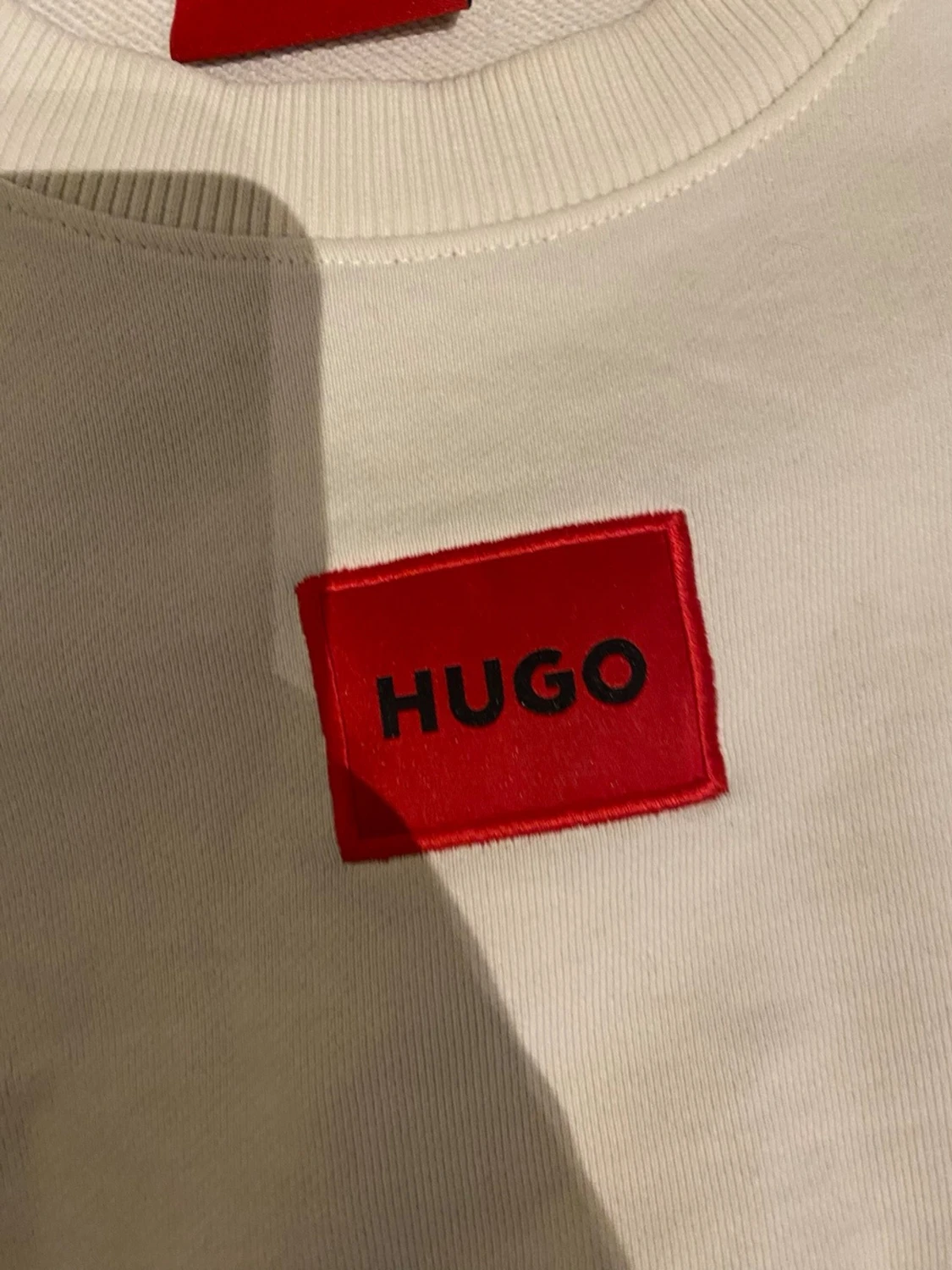 Vit sweatshirt från Hugo - 2