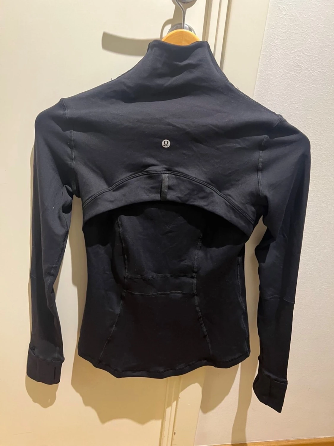  Lululemon Jacket - 3
