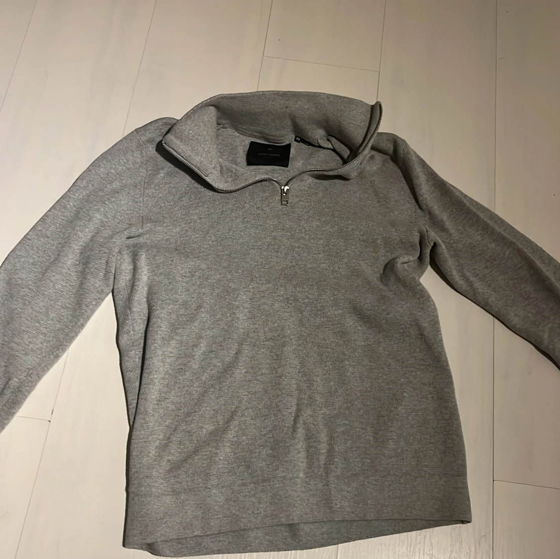Grå half-zip 