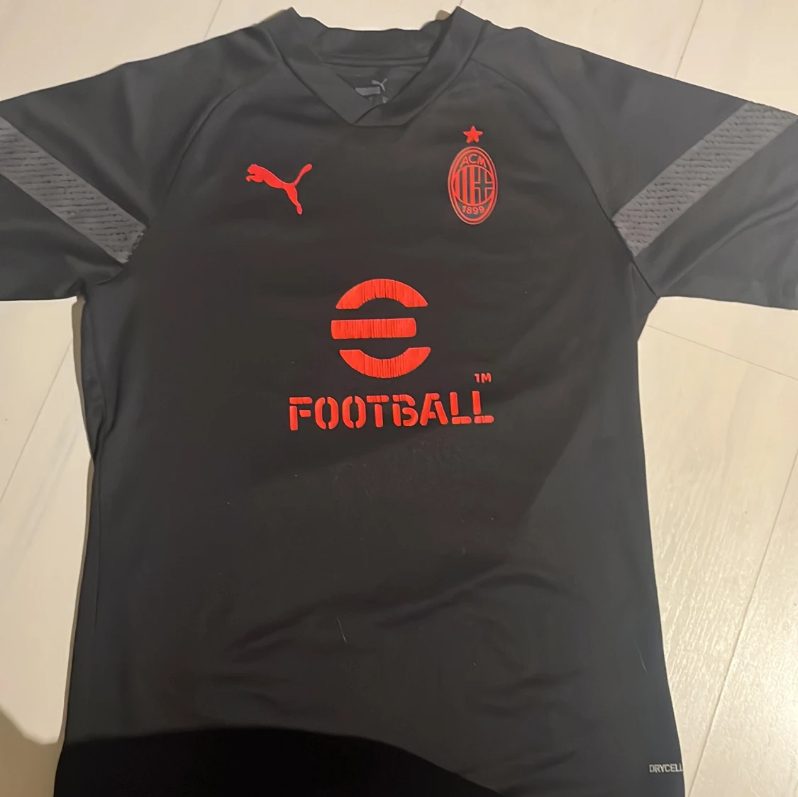 Svart AC Milan Puma träningströja