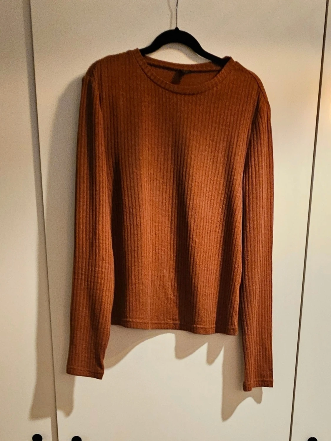 Brun långärmad tröja - 1