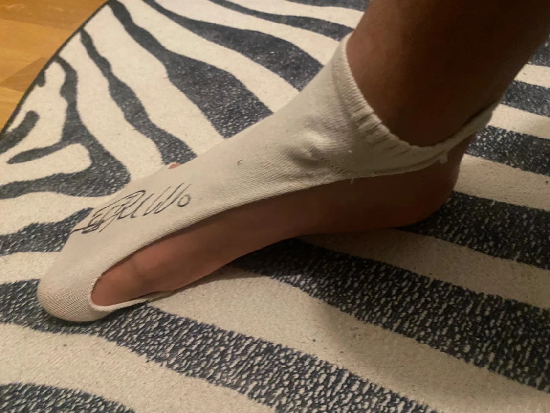 Vit snygg strumpa som Ronaldo har signerat - 2