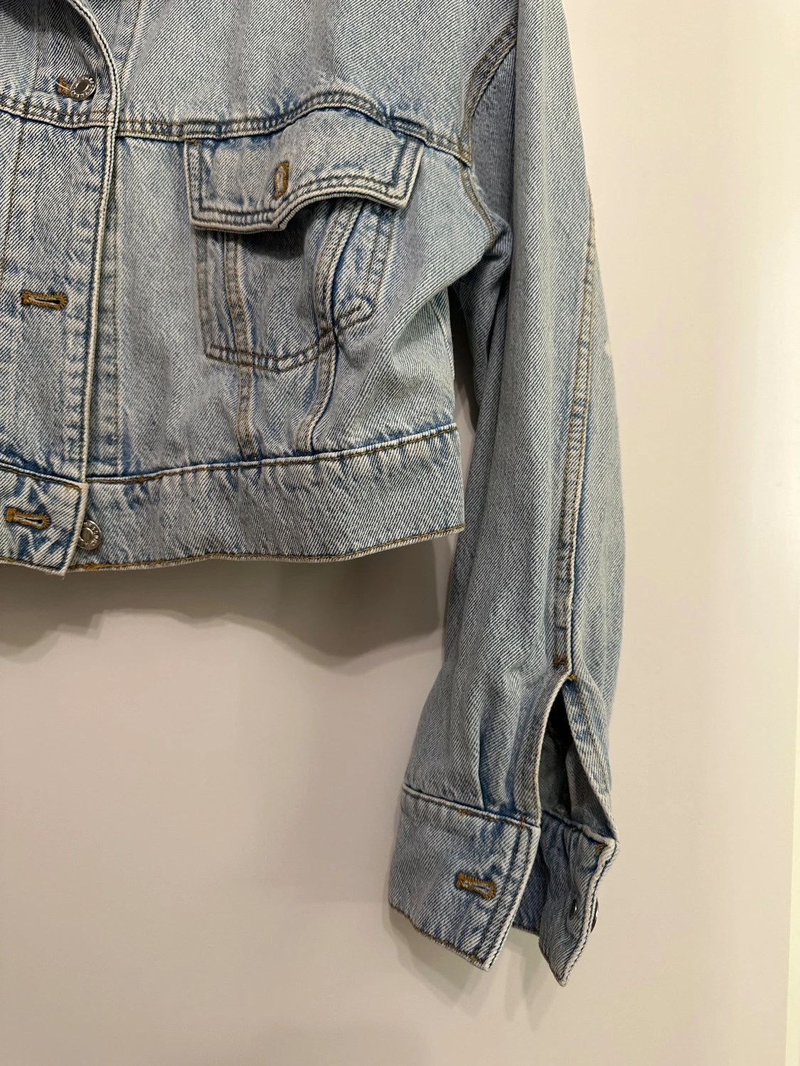 Ljusblå croppad jeansjacka från mango stl m  - 3