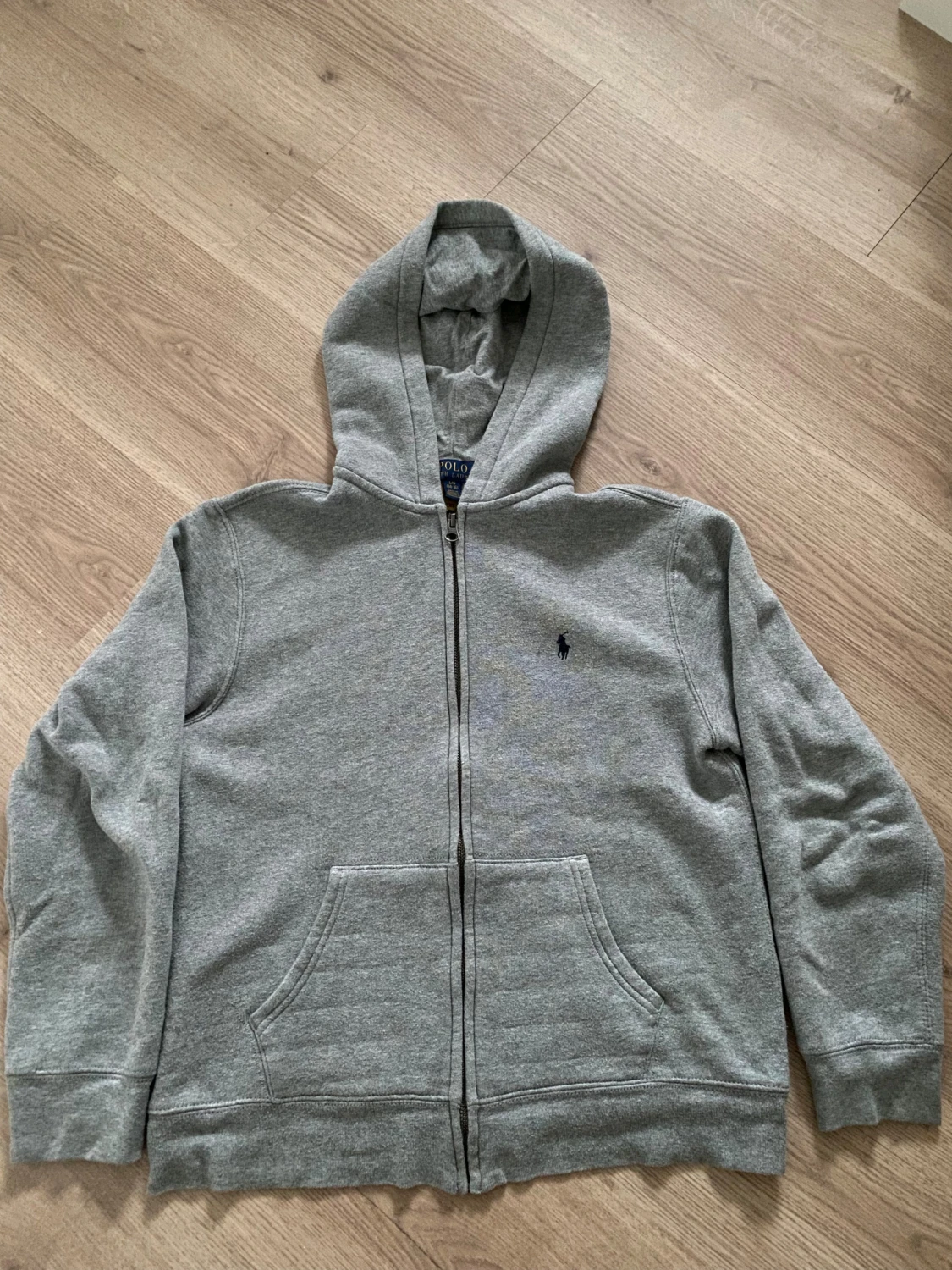 Grå hoodie från Polo Ralph Lauren - 1