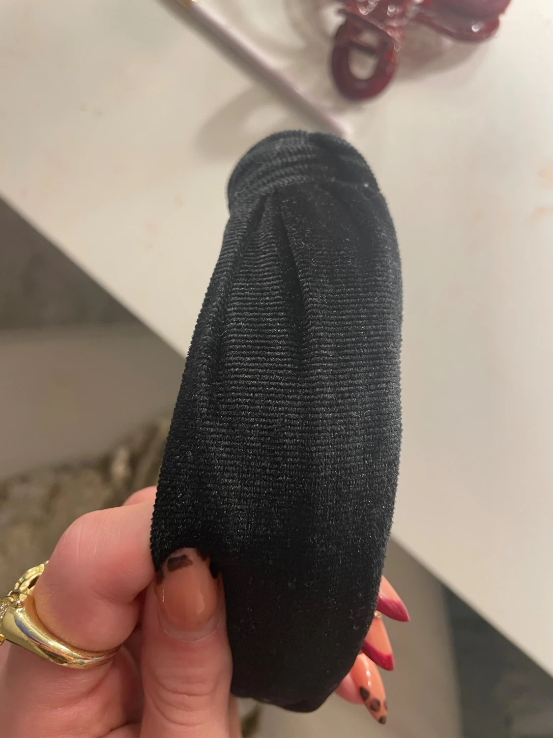 Svart sammet diadem med twist - 2