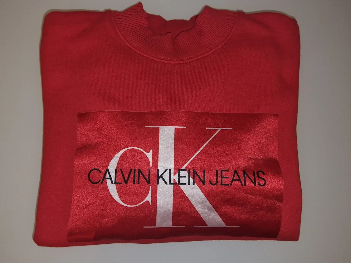 Röd Calvin Klein sweatshirt 