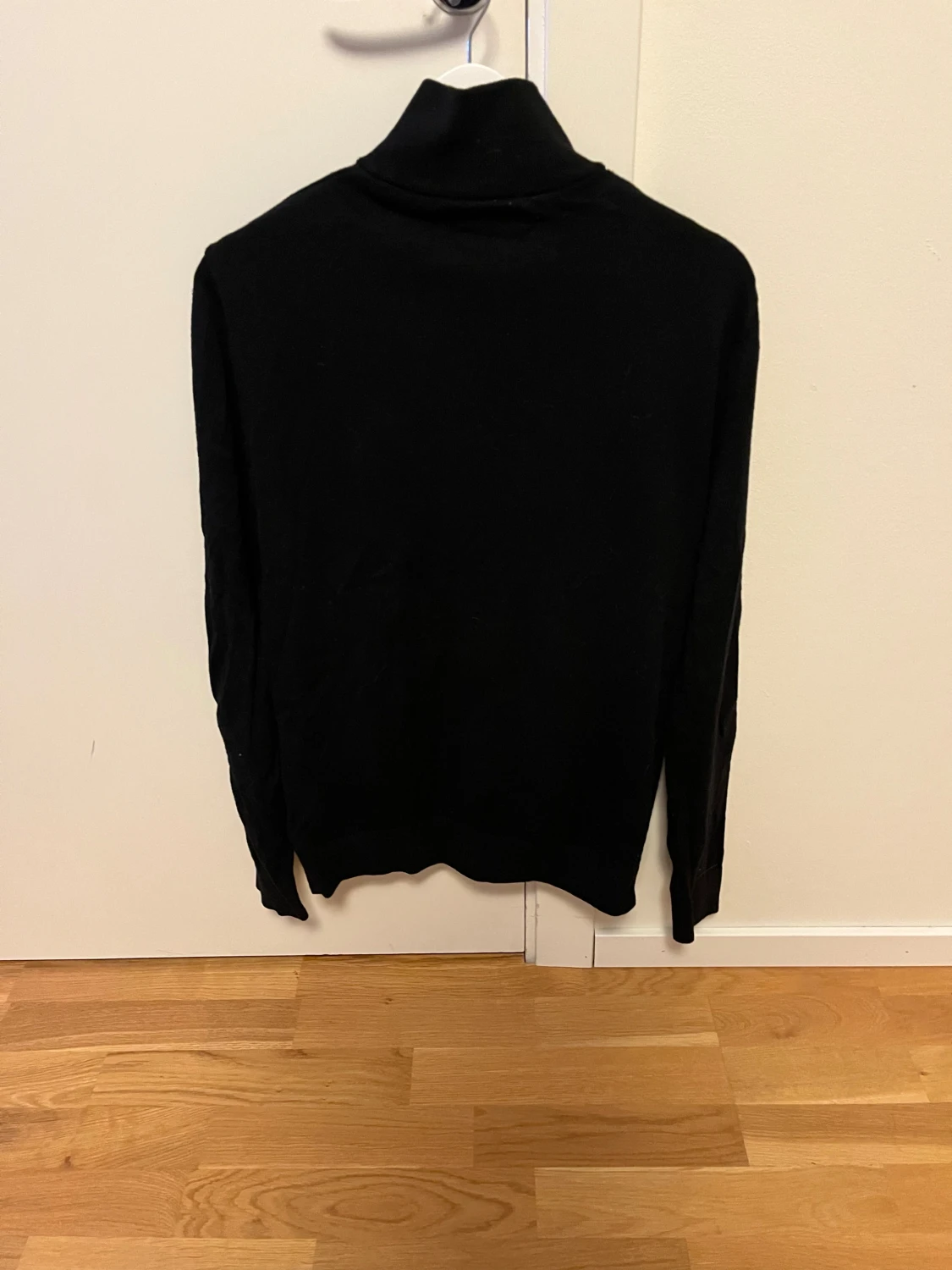 Svart kofta med dragkedja från Jack and Jones  - 1