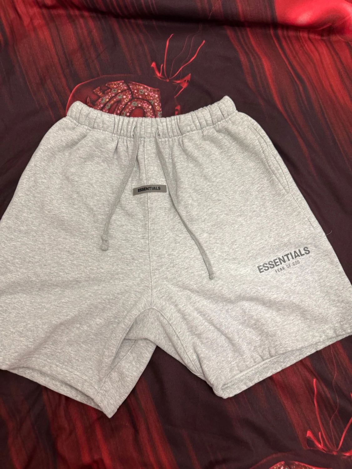 Grå Essentials Fear of God shorts