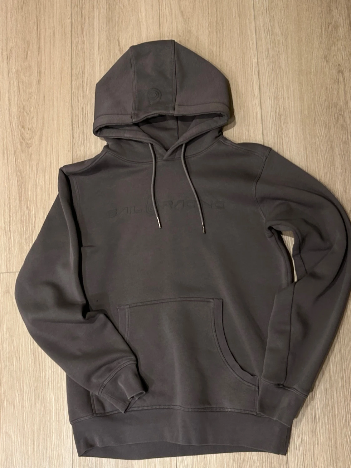 Mörkgrå Sail Racing hoodie