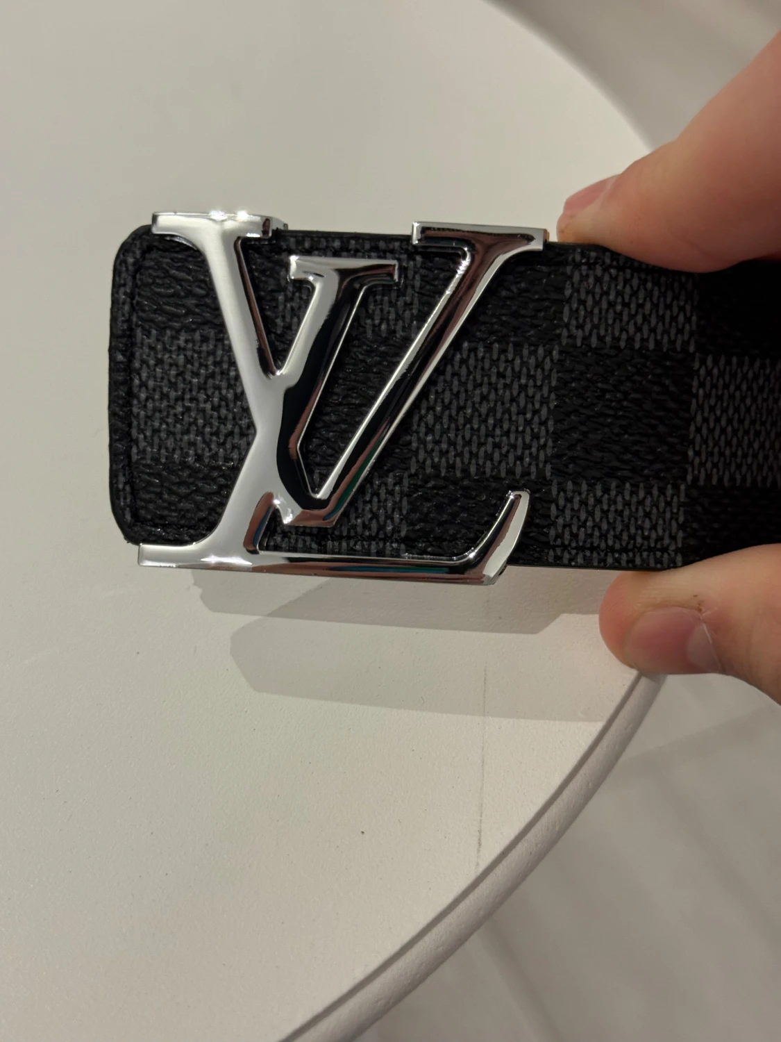 Svart bälte med silver spänne  - 1