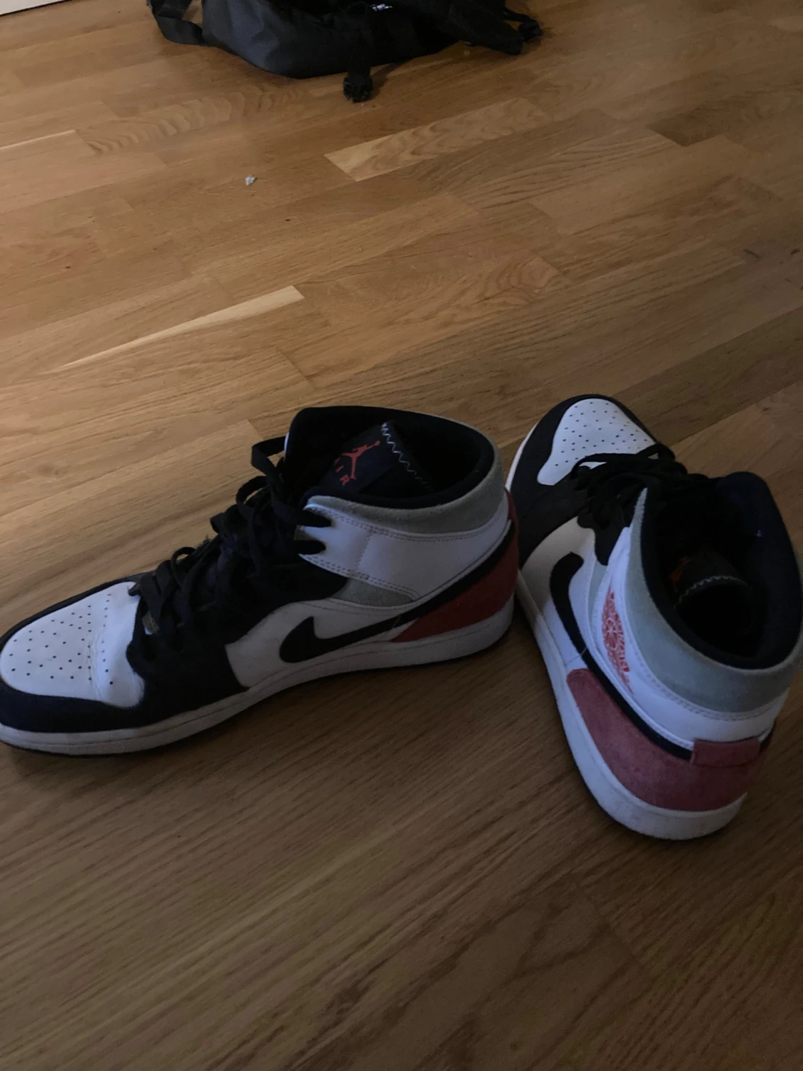 Nike Air Jordan 1  - 1